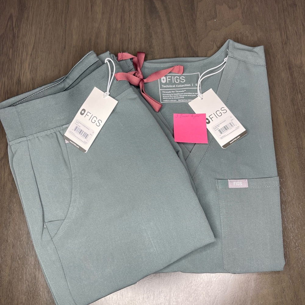 FIGS Scrub Set Catarina Top / Regular Zamoras  Bonsai Size S